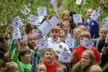 Madonas pilsētas svētki 2023 - Mazi bizoņi dzied 